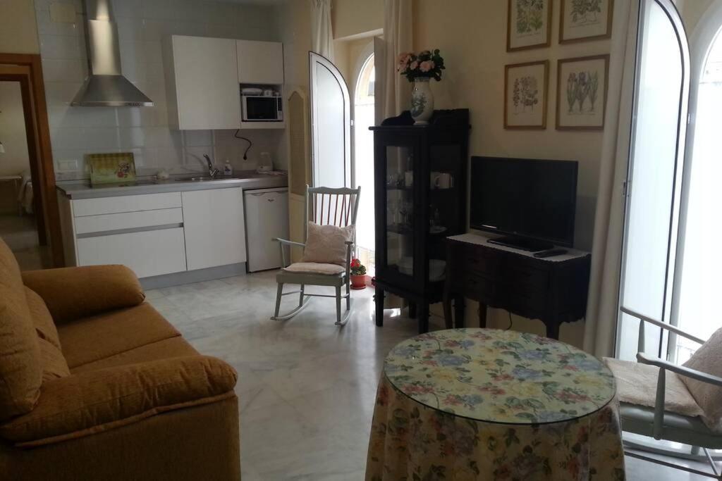 Clasico, Cerca A Jardines De Murillo Apartment