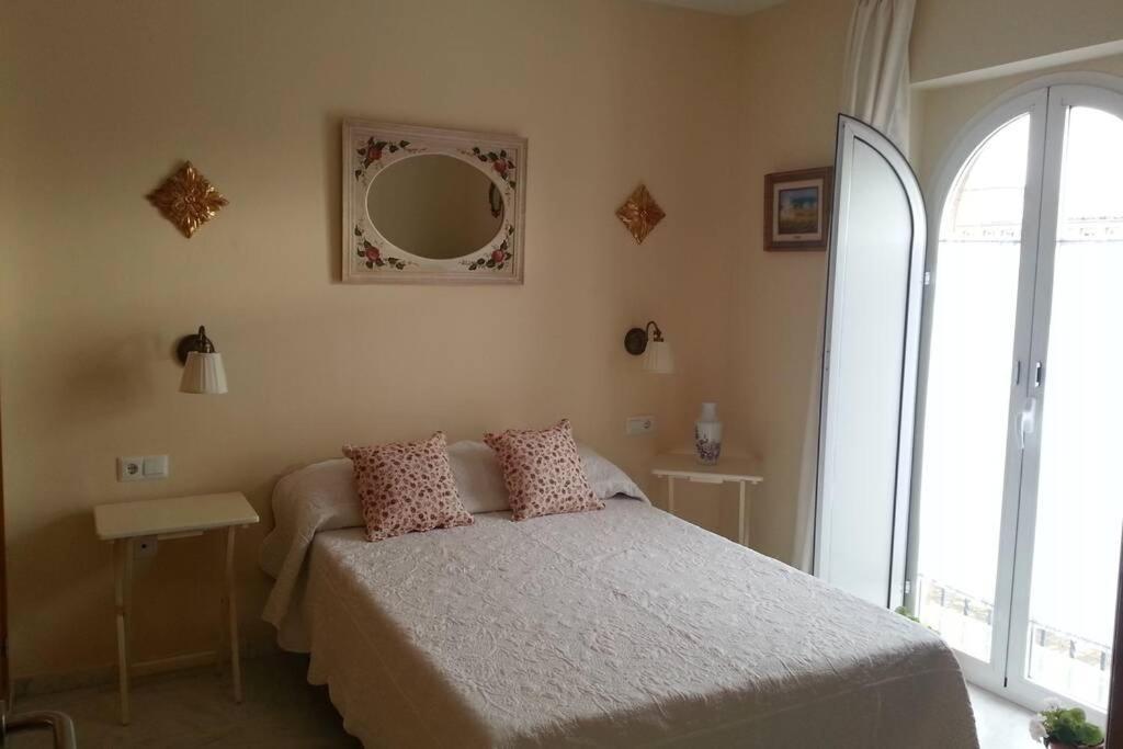 Clasico, Cerca A Jardines De Murillo Apartment