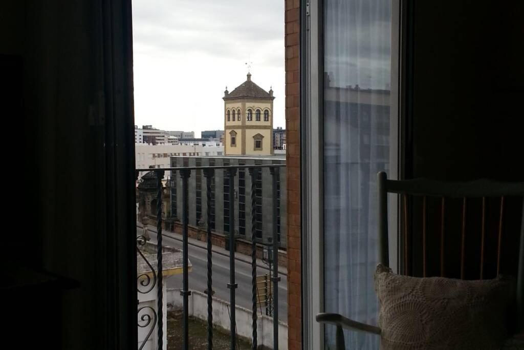 Clasico, Cerca A Jardines De Murillo Apartment